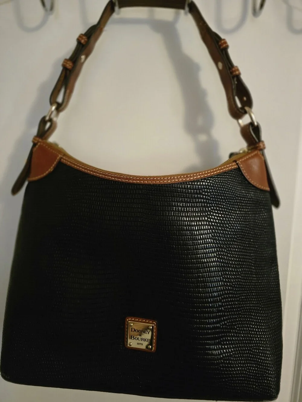 Dooney & Bourke Hobo - Picture 3 of 8